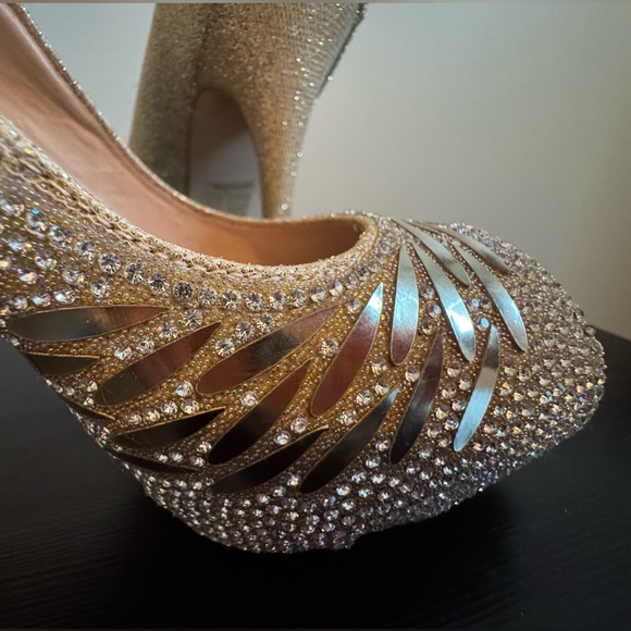 Escarpins OR parfaits pour les Fêtes 8.5 - Picture 7 of 10